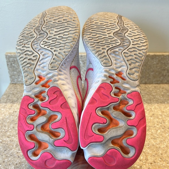 Nike // Renew Sneakers - Picture 5 of 6